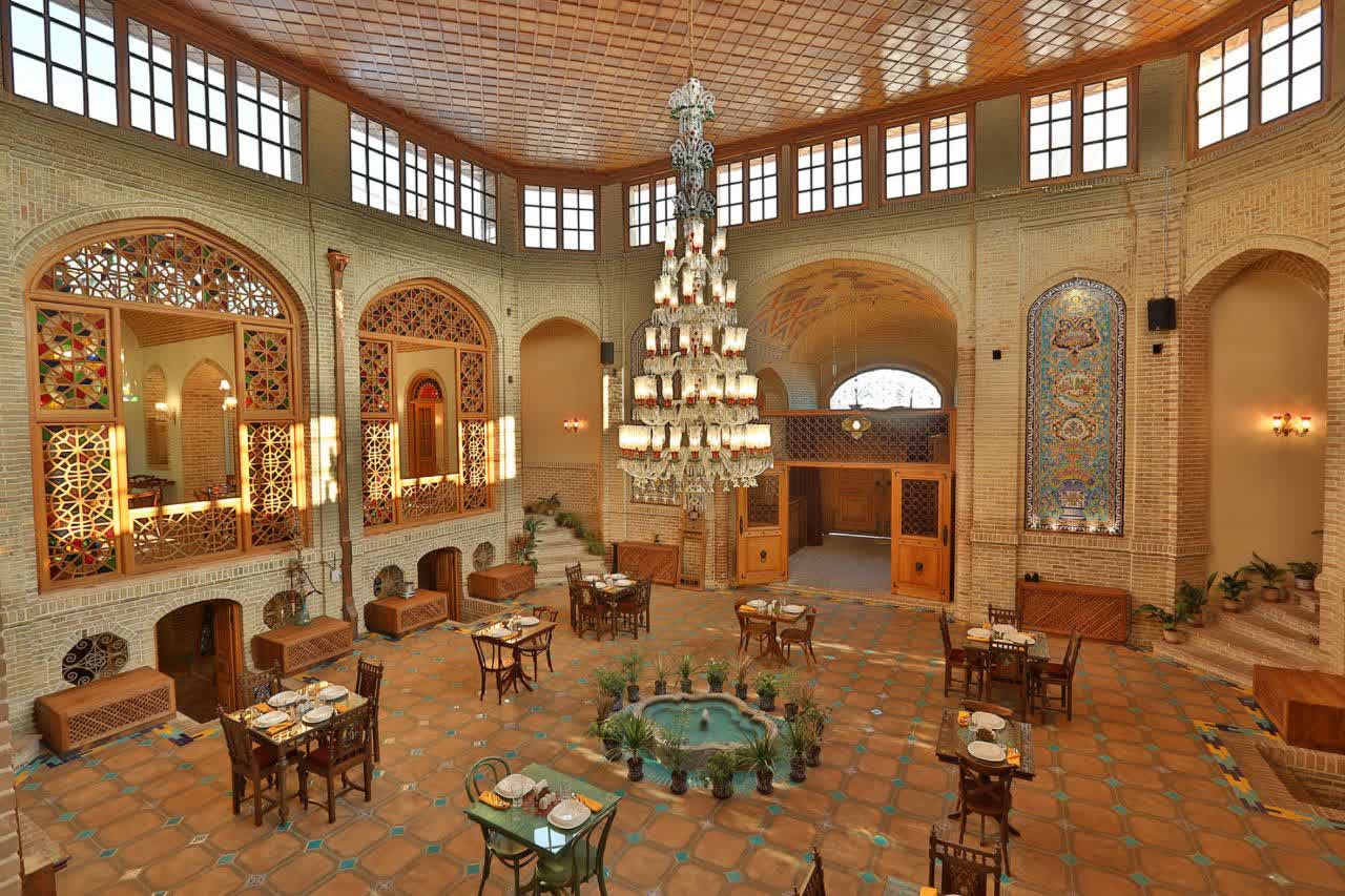 پروژه رستوران وکیل التجار